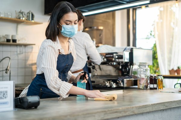 Guide complet pour ouvrir un café : étapes et conseils essentiels